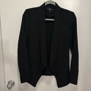 New Lulu’s lightweight blazer